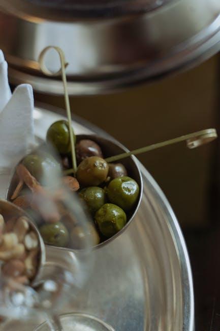 Savvy Shopping: Stretching Your Grocery Dollar with Nutrient-Dense Foods