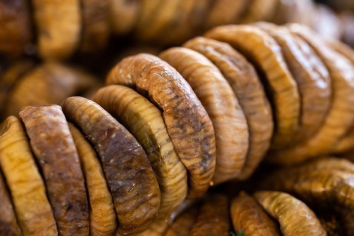 Nutrient Analysis of Low-Calorie Snacks and Treats